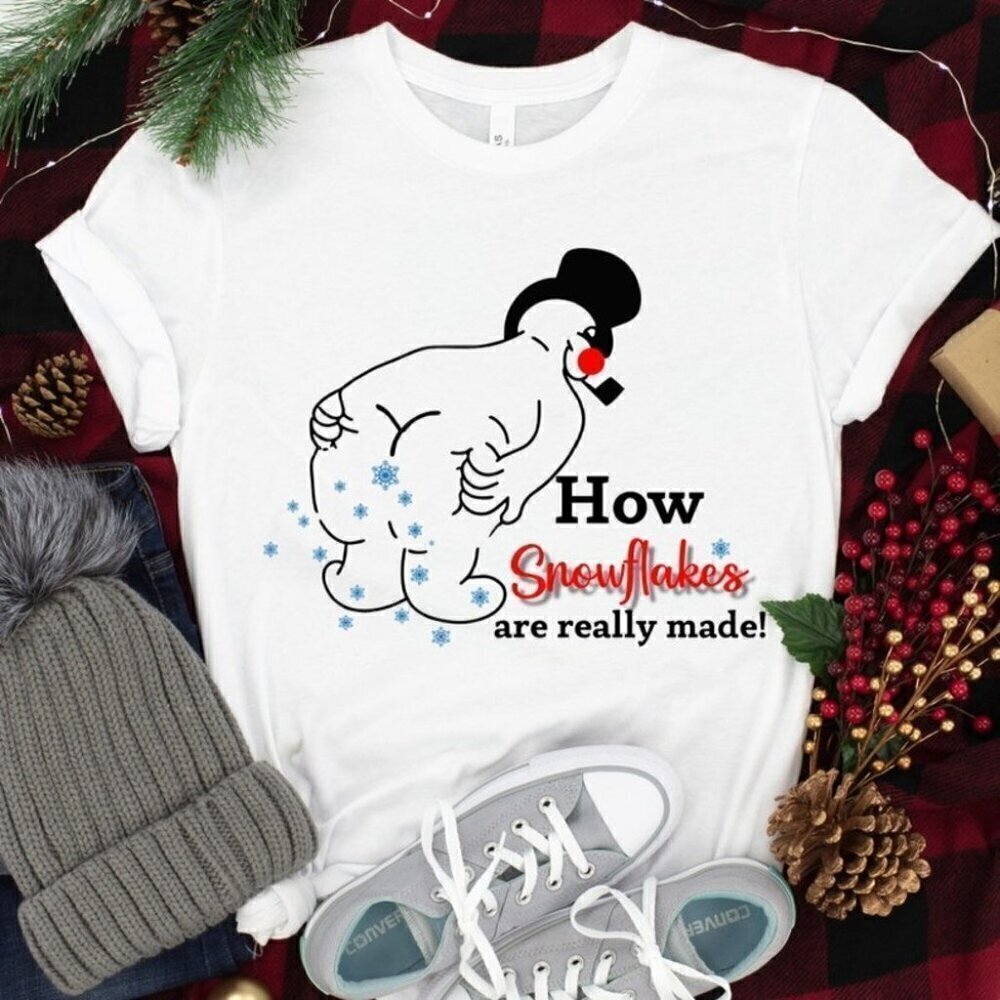 Funny Snowman How Snowflakes Are Made Christmas Humor T-Shirt